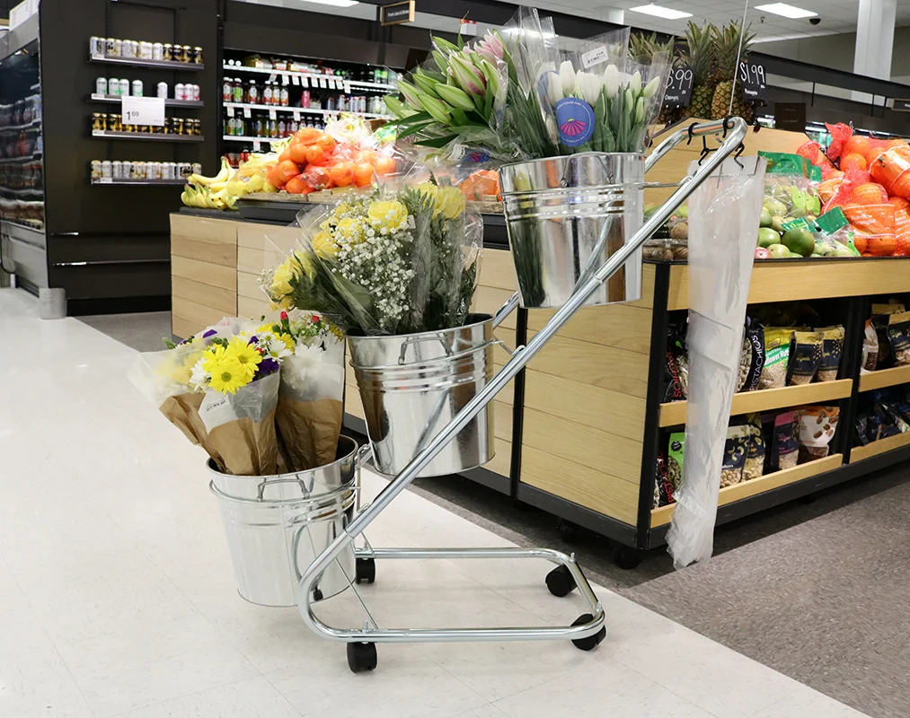 Mobile Silver Bucket Display
