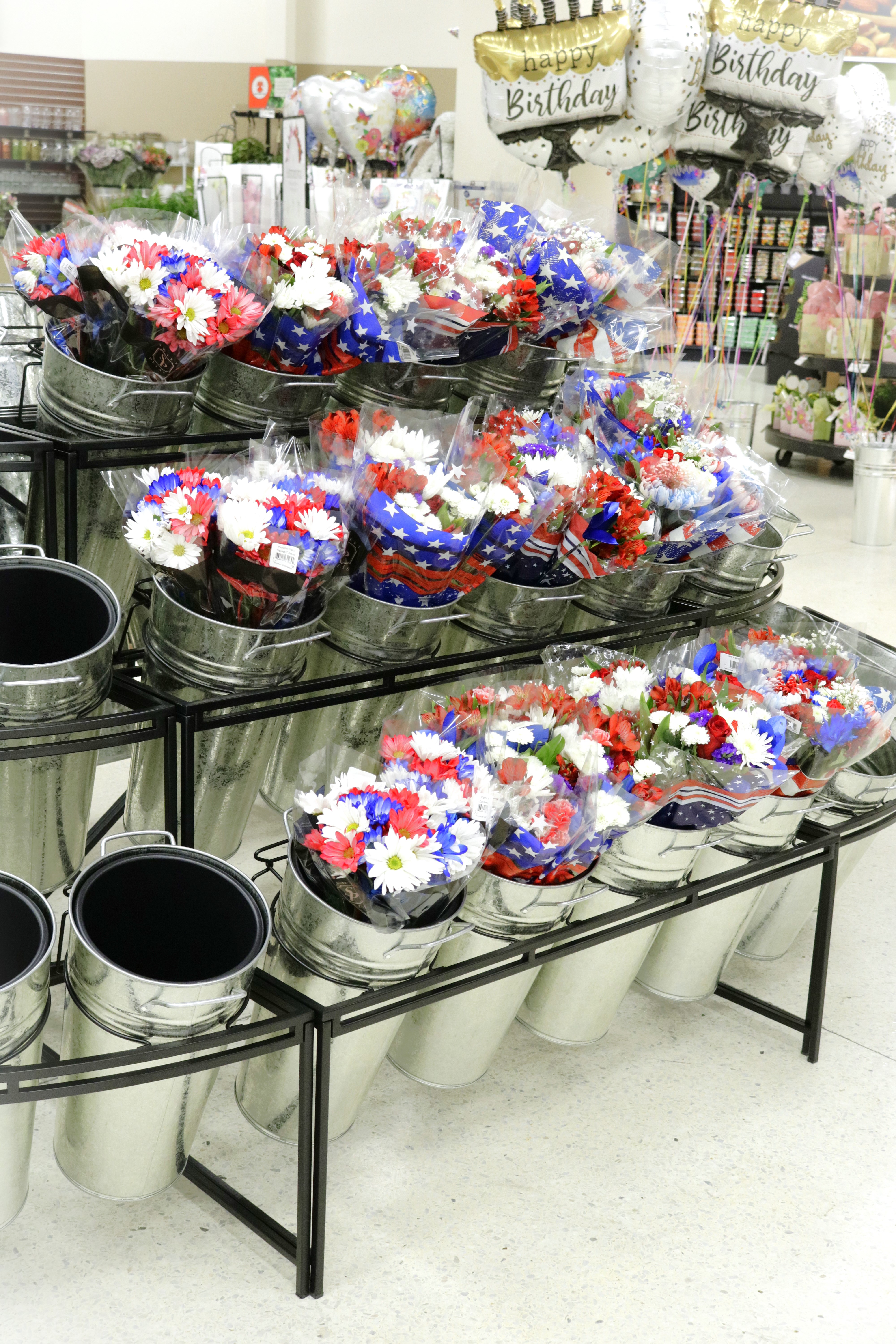 Sleek Island - Silver or Black Metal Buckets